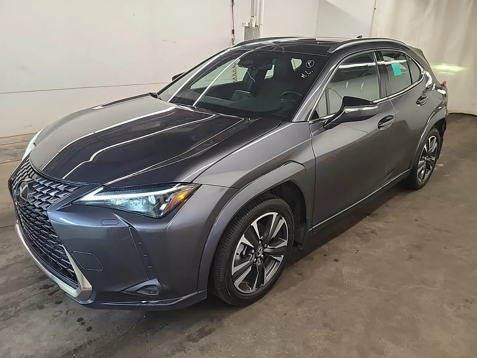 2025 Lexus UX