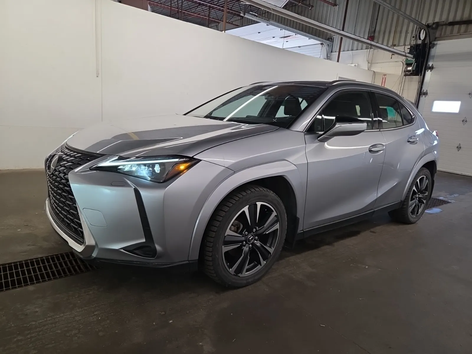 2025 Lexus UX