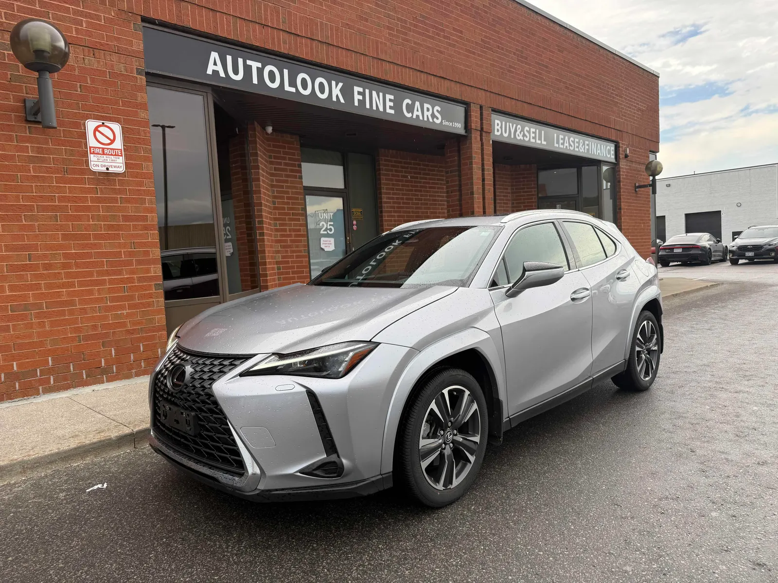 2025 Lexus UX