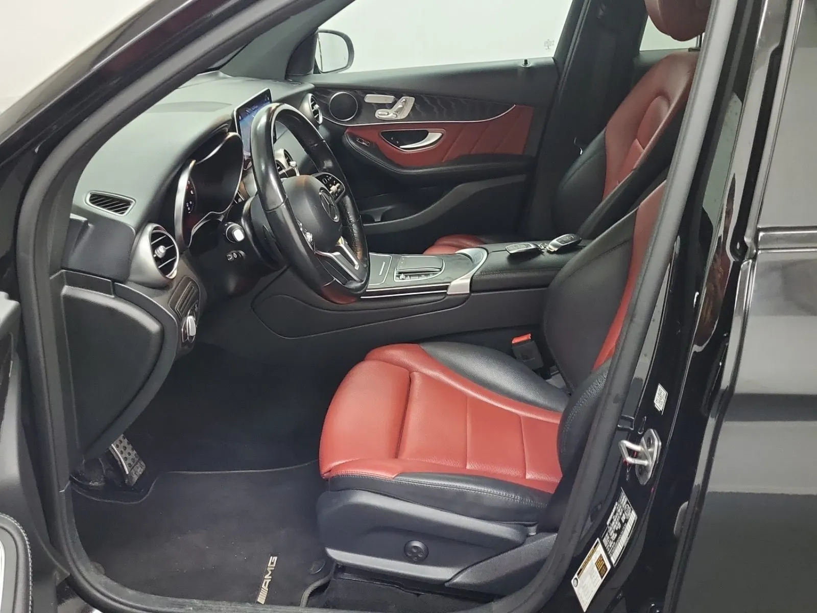Front Interior Photo