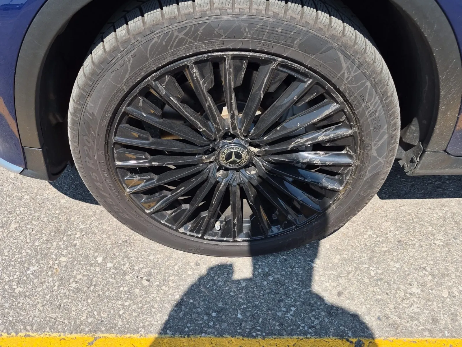 Front driver wheel/tire photo