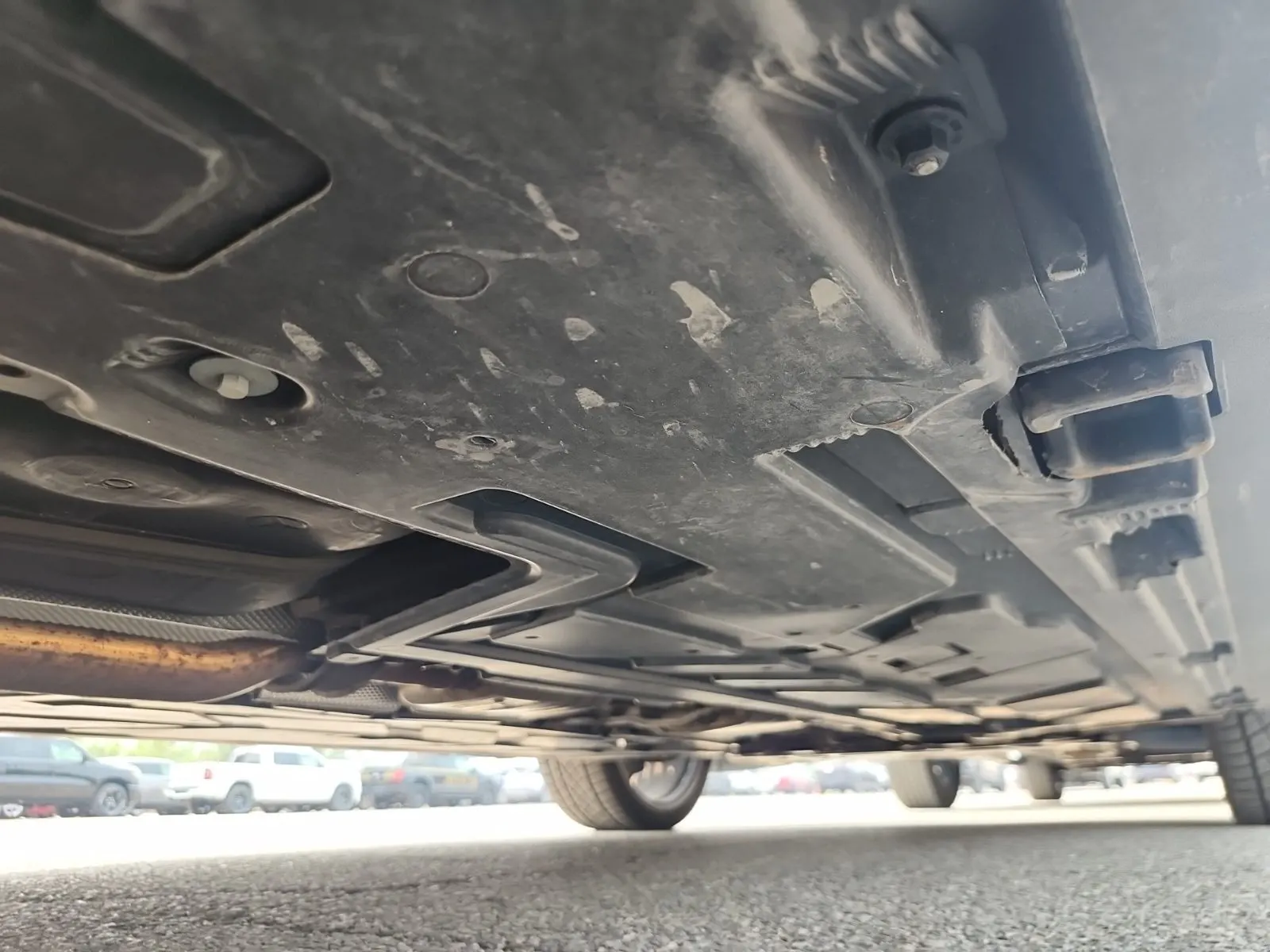 Undercarriage - Passenger Photo
