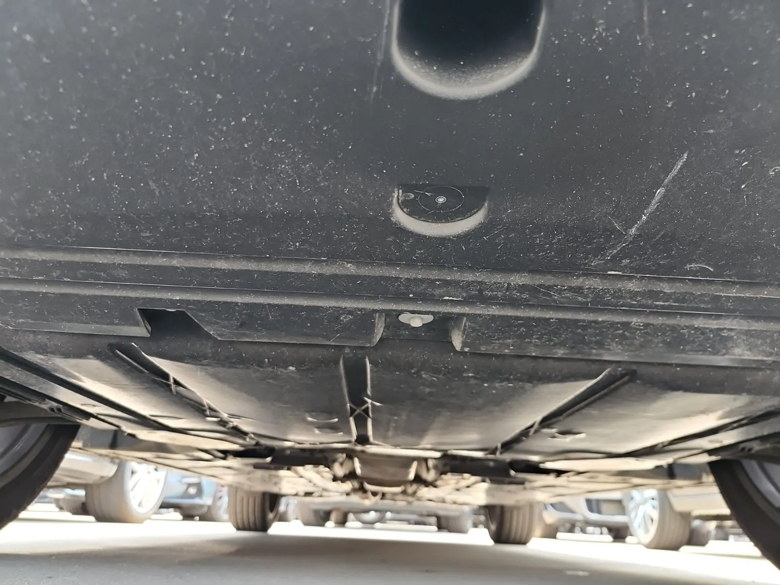 Undercarriage - Front Photo
