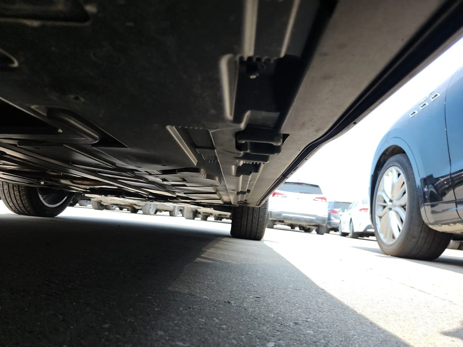 Undercarriage - Passenger Photo