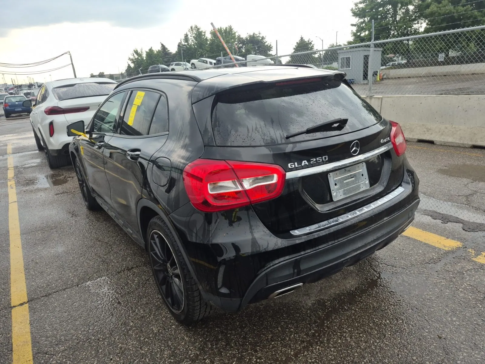 Driver Rear 3/4 Photo