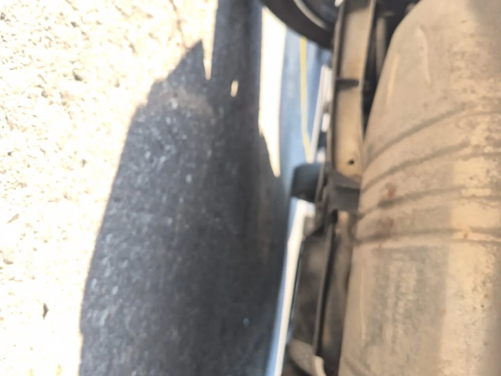 Undercarriage - Rear Photo