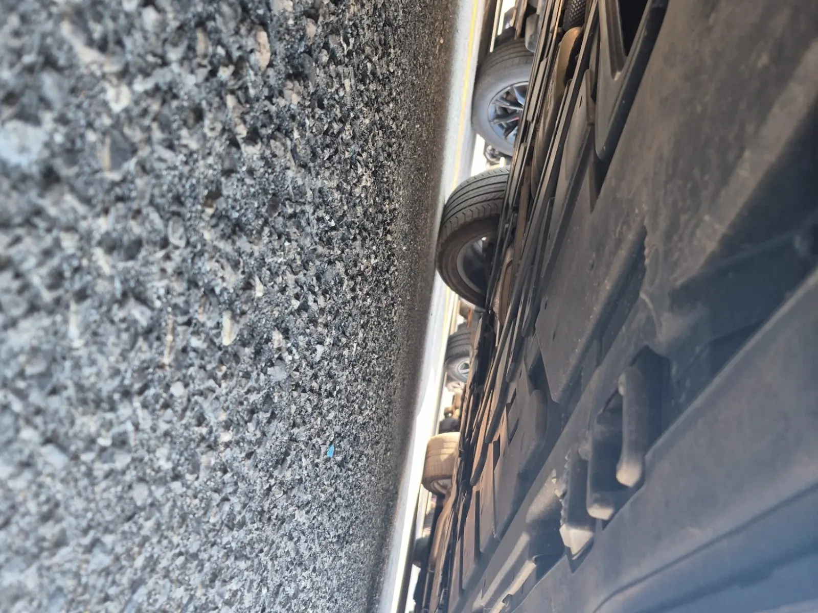 Undercarriage - Passenger Photo