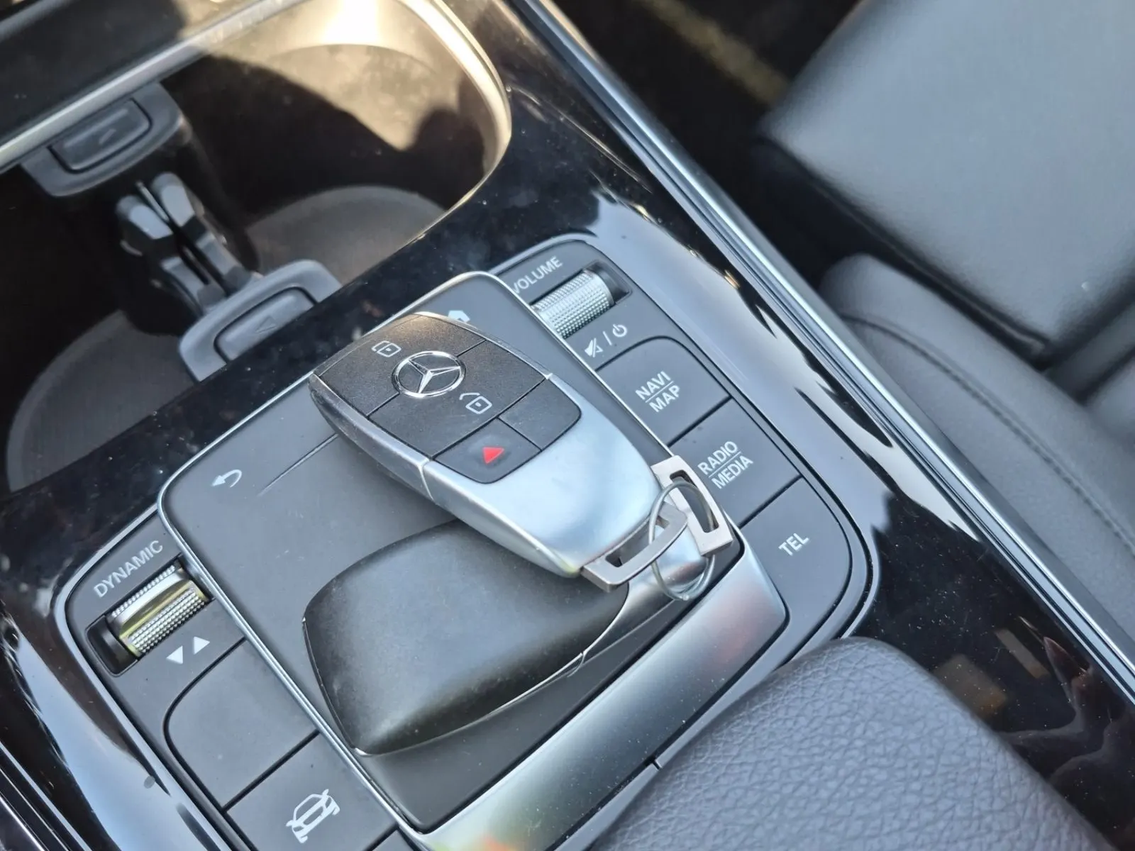 Keys/Fobs/Manual Photo