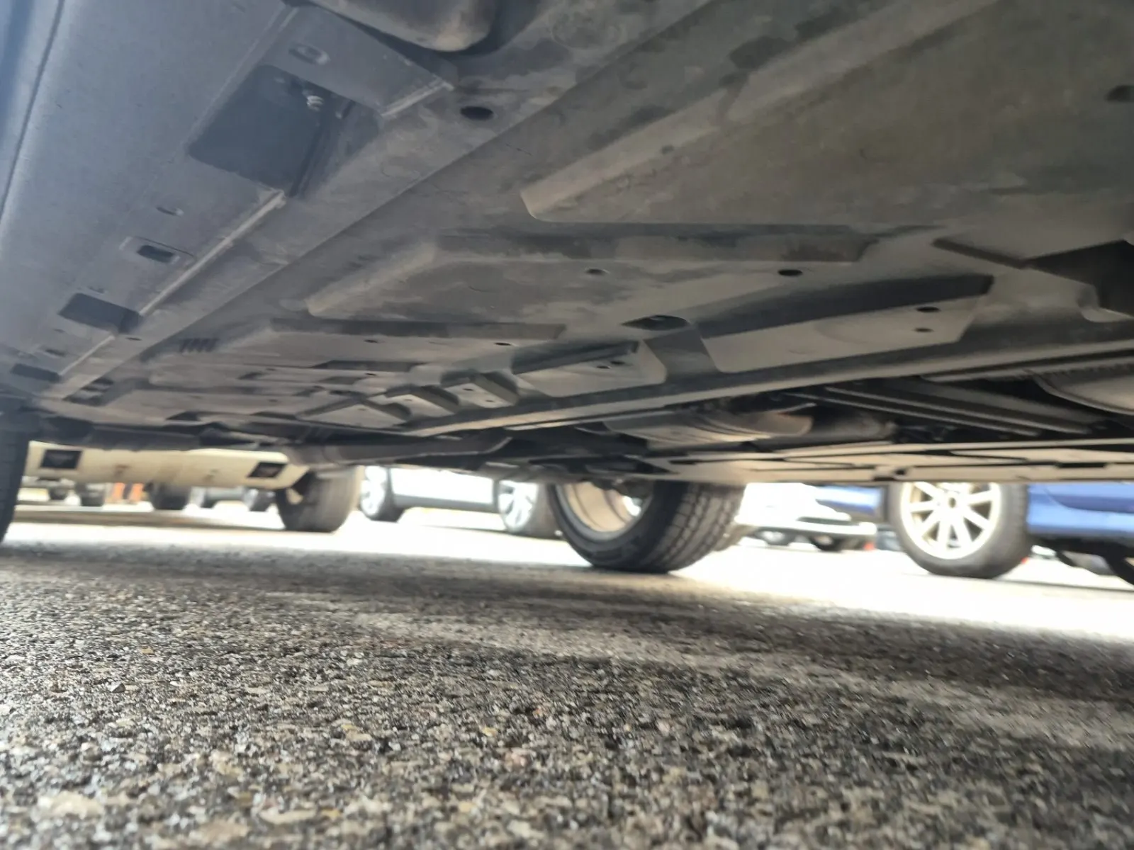 Undercarriage - Passenger Photo