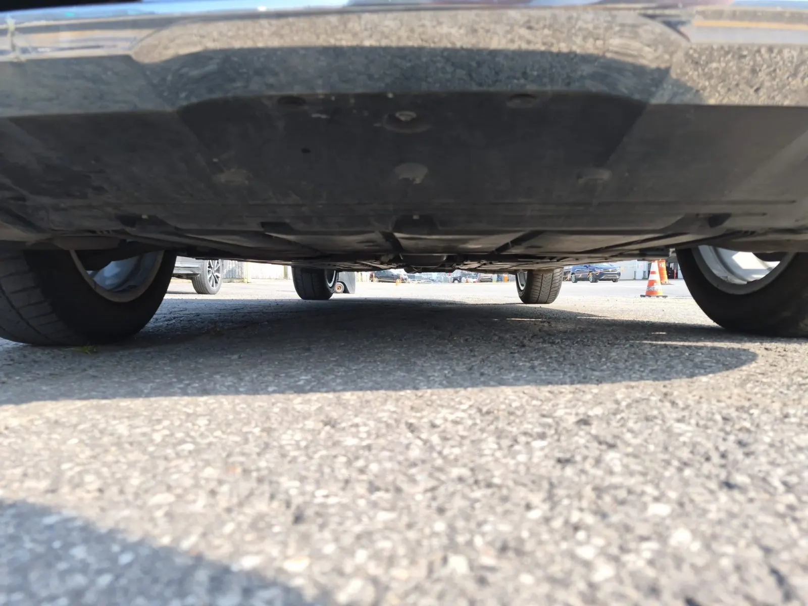 Undercarriage - Front Photo