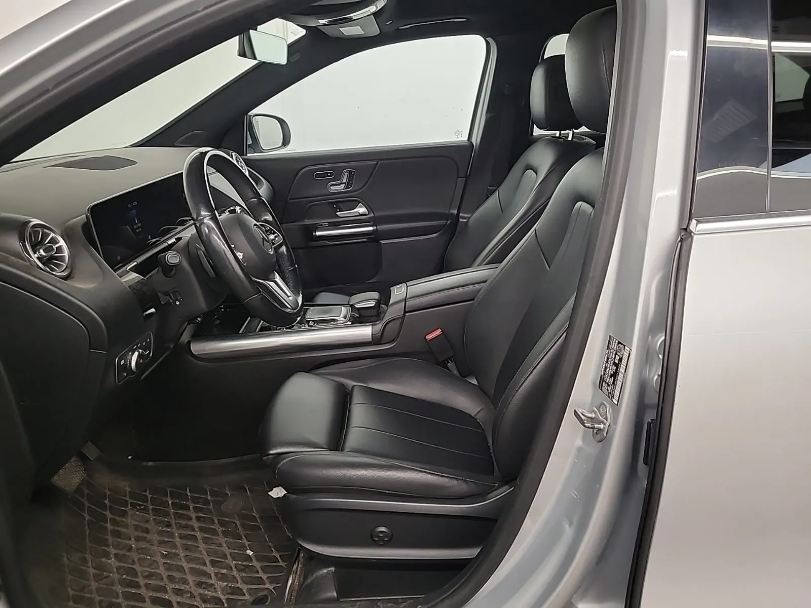 Front Interior Photo
