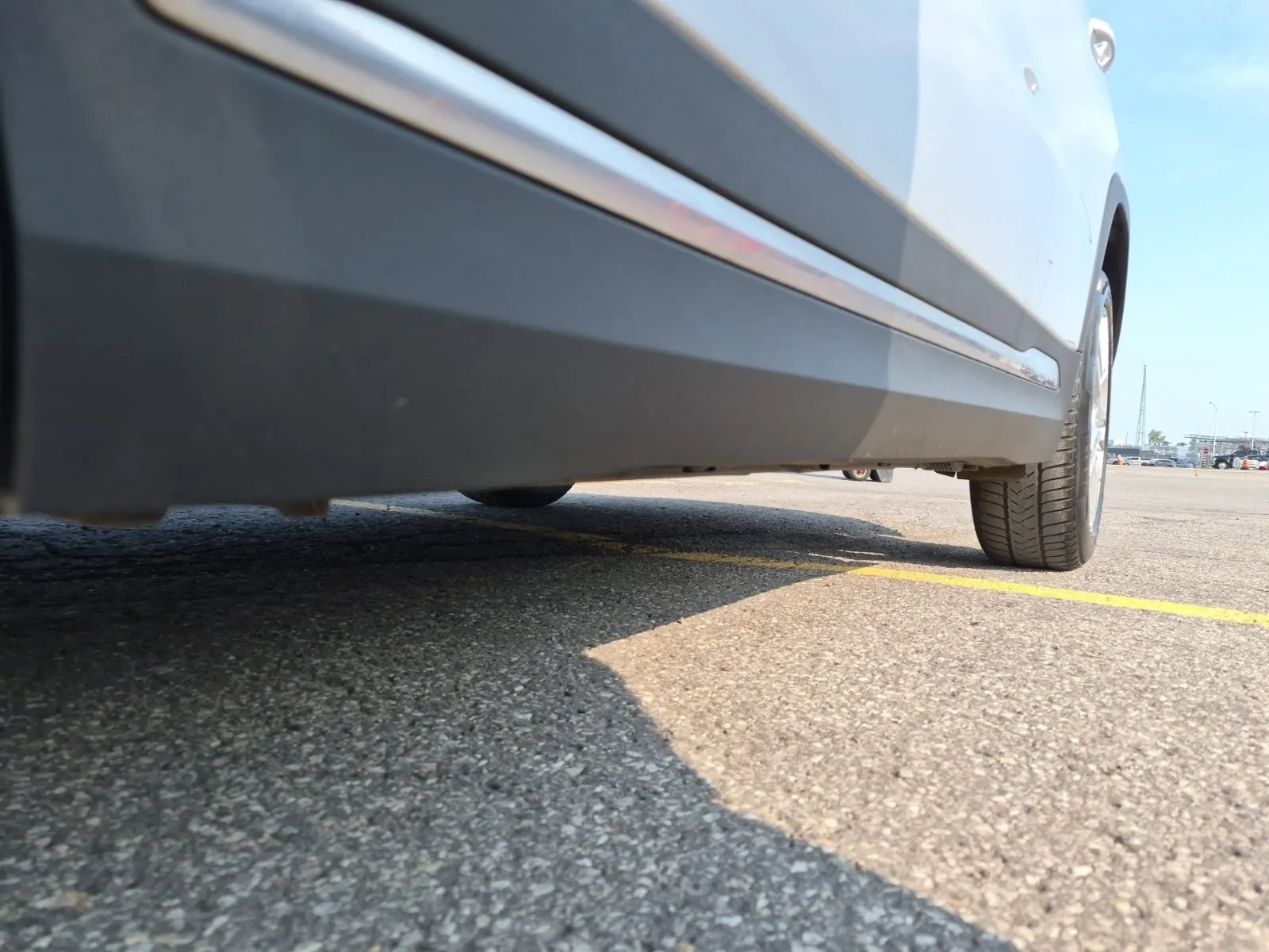Undercarriage - Driver Photo