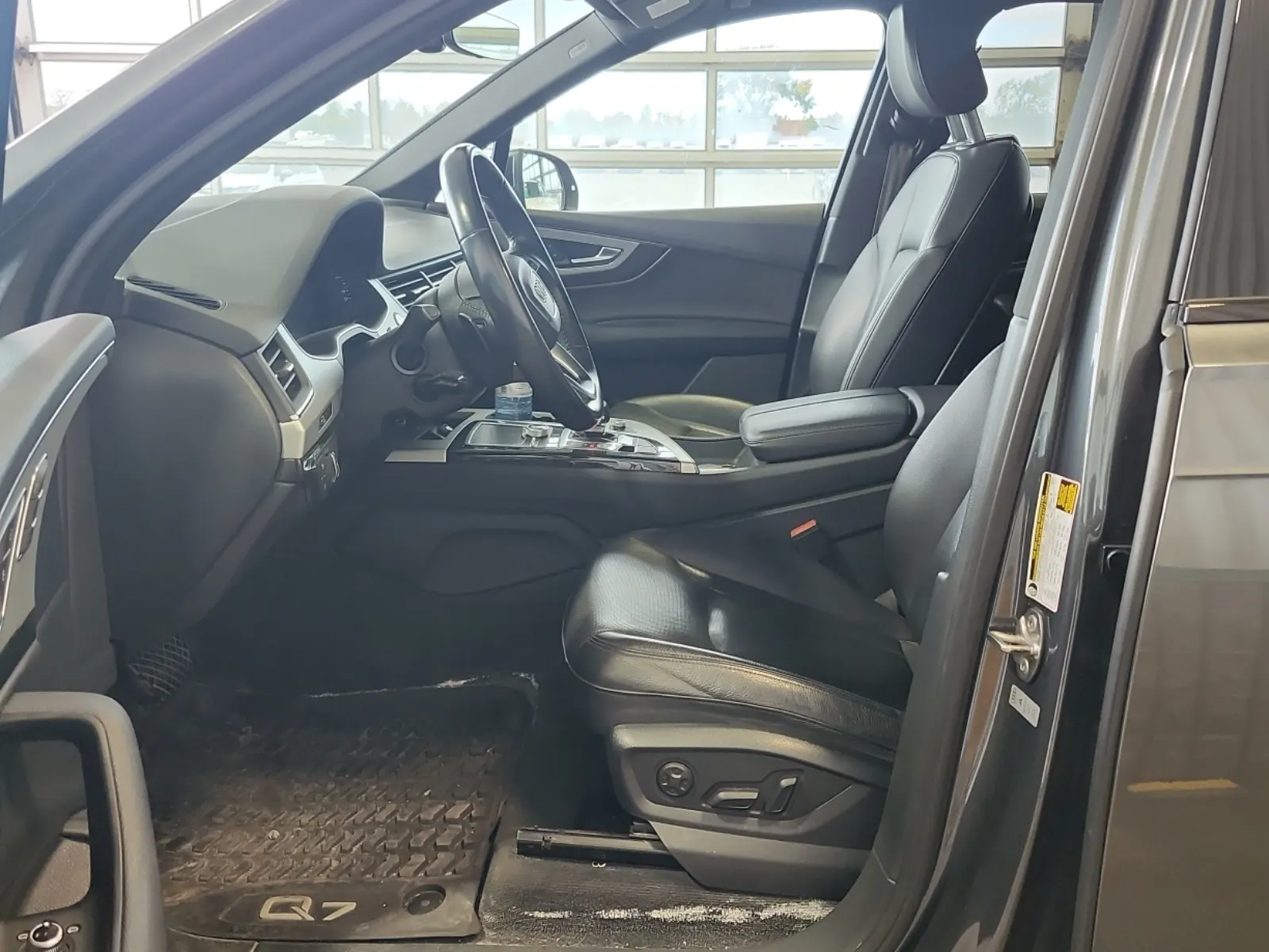 Front Interior Photo