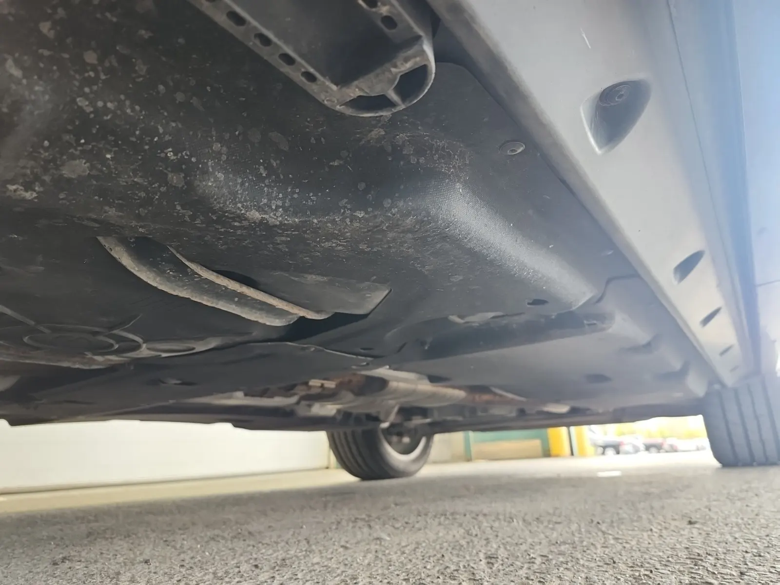 Undercarriage - Passenger Photo