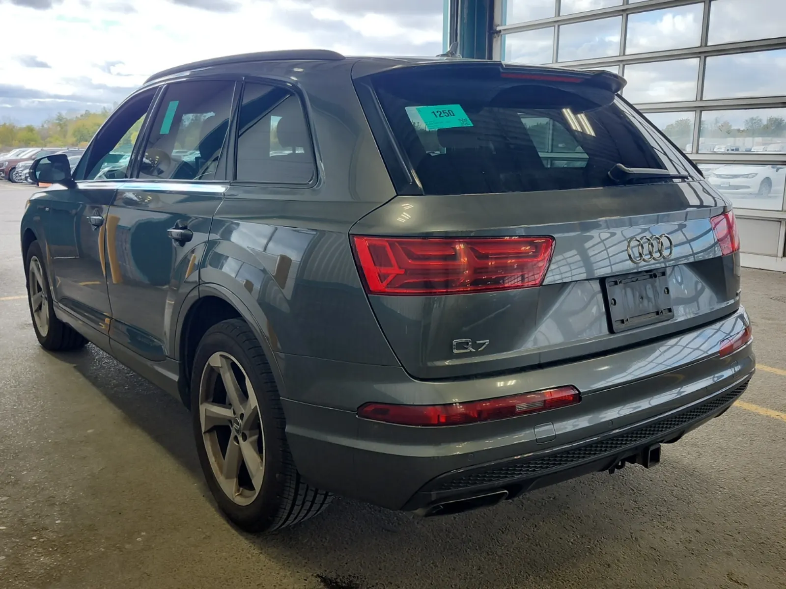 Driver Rear 3/4 Photo