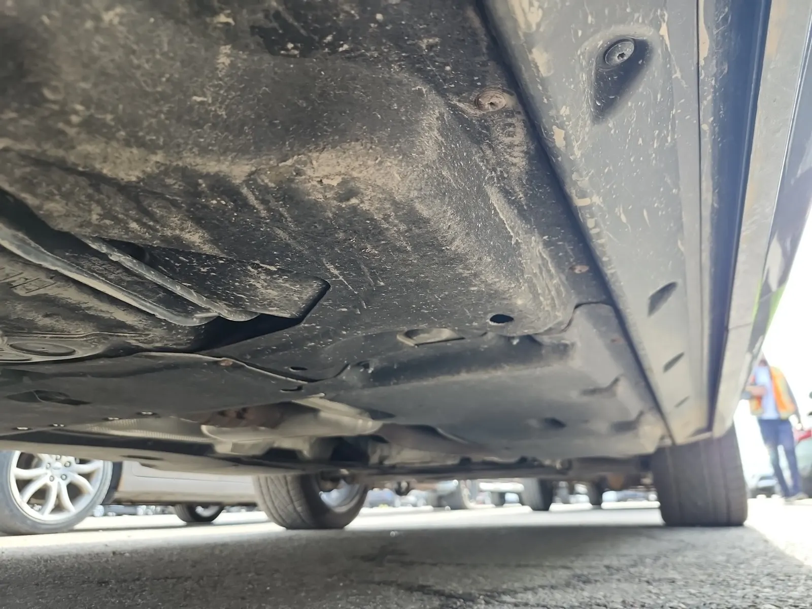 Undercarriage - Passenger Photo