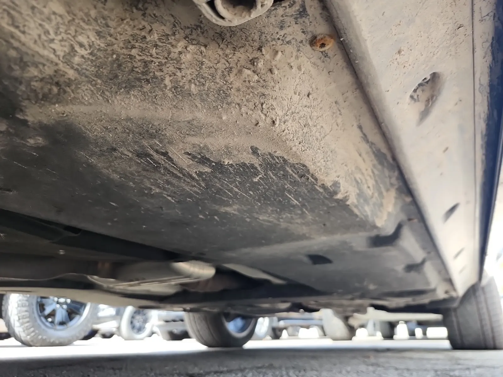 Undercarriage - Driver Photo
