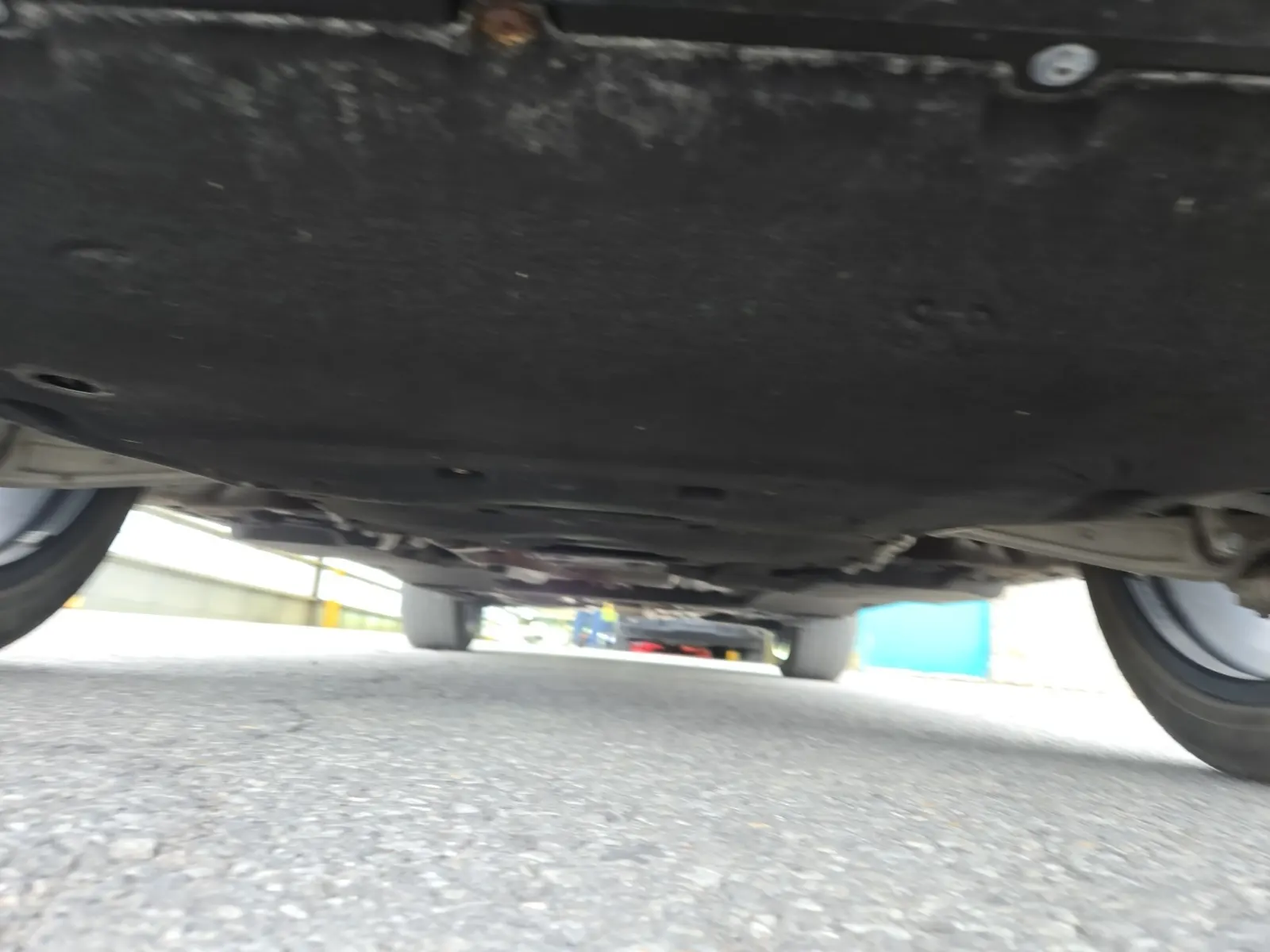 Undercarriage - Front Photo