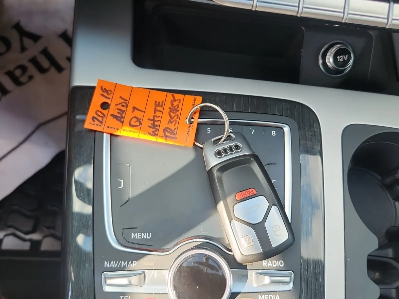 Keys/Fobs/Manual Photo