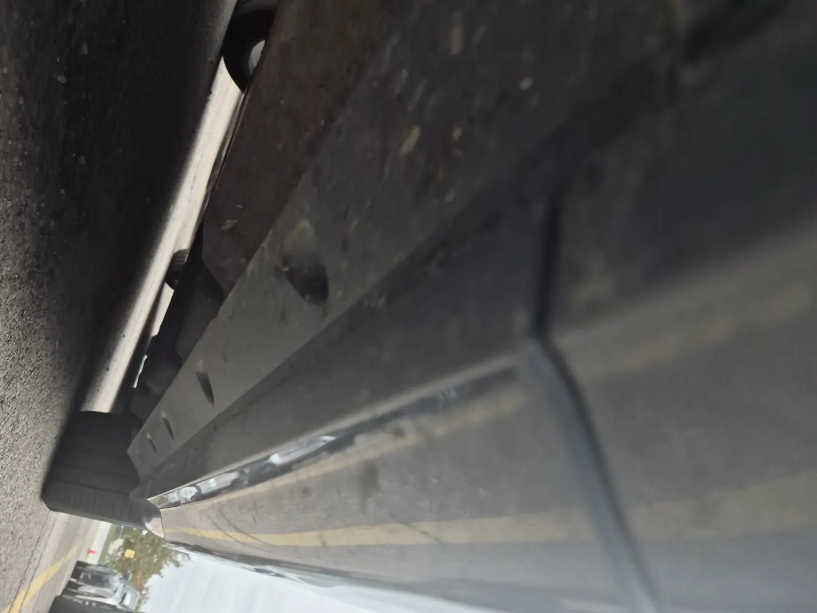 Undercarriage - Driver Photo