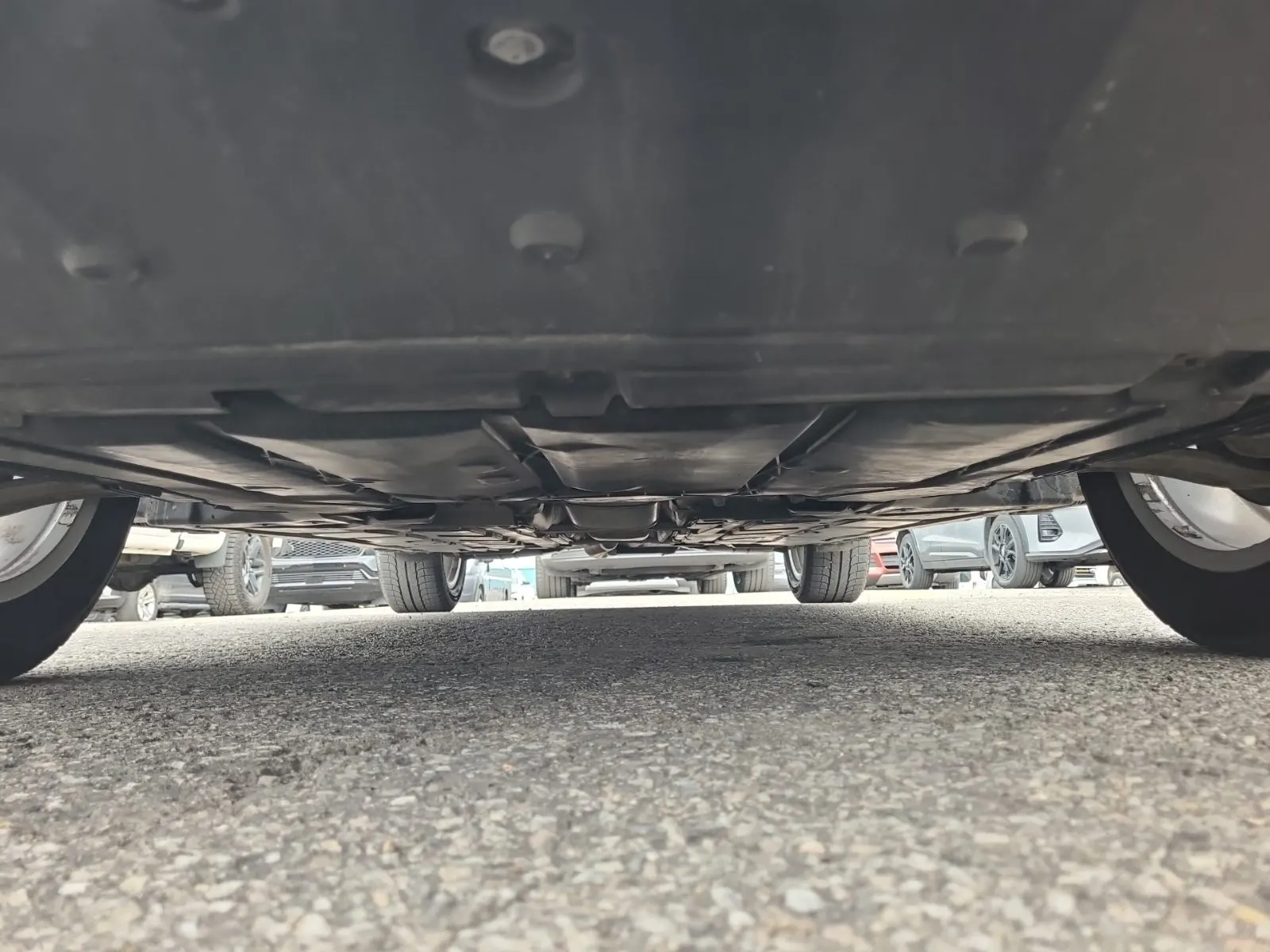 Undercarriage - Front Photo