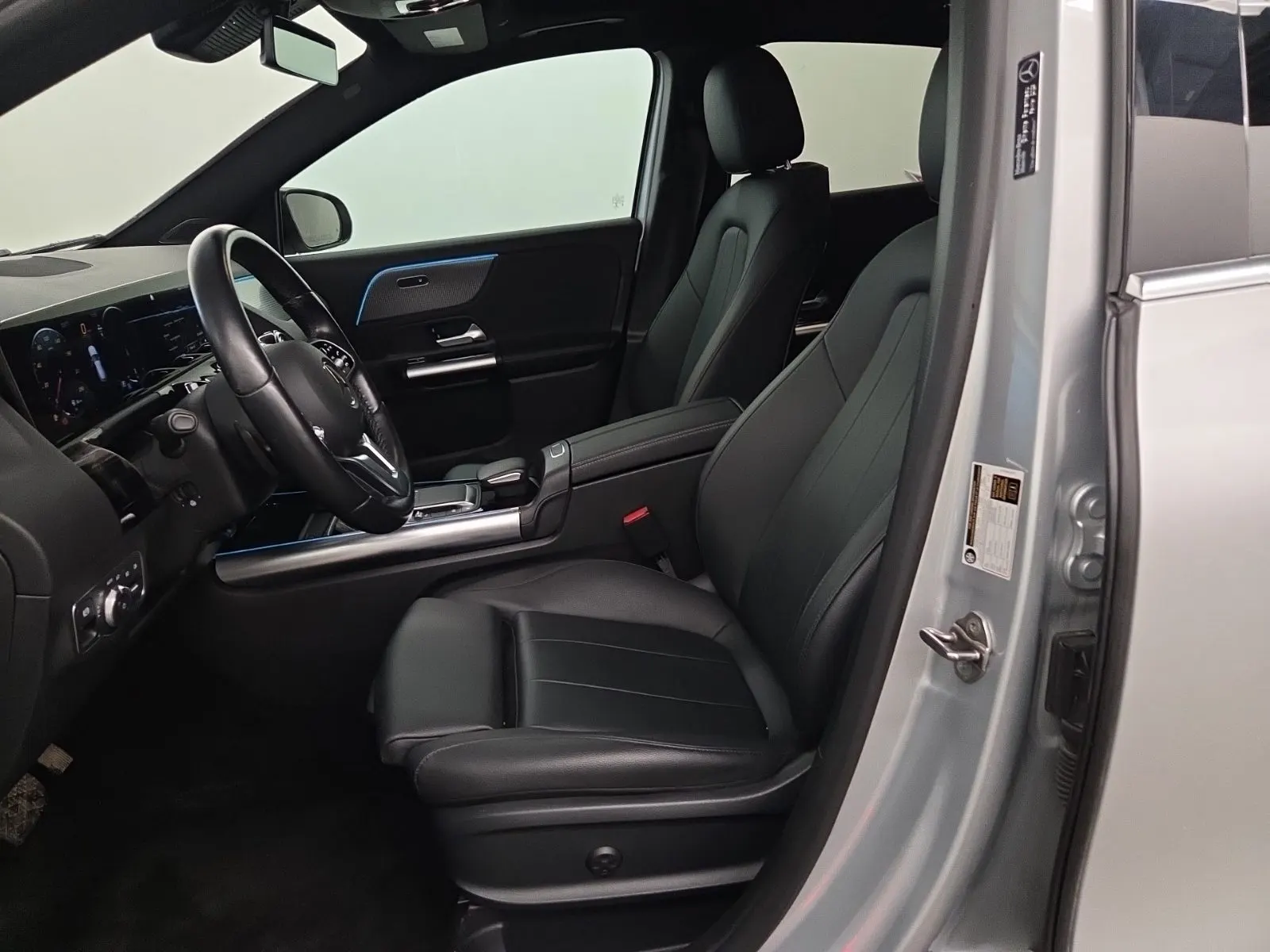 Front Interior Photo