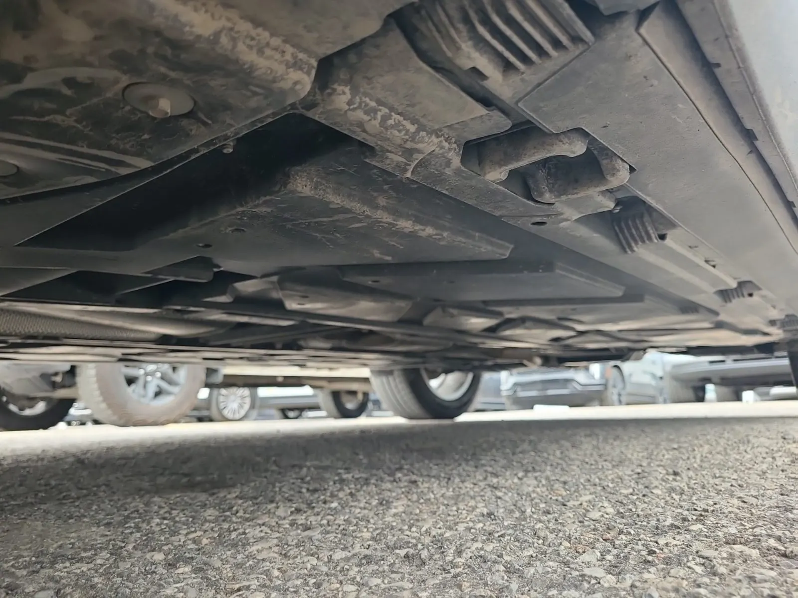 Undercarriage - Driver Photo