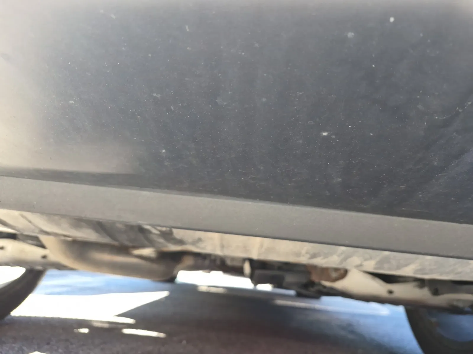 Undercarriage - Rear Photo
