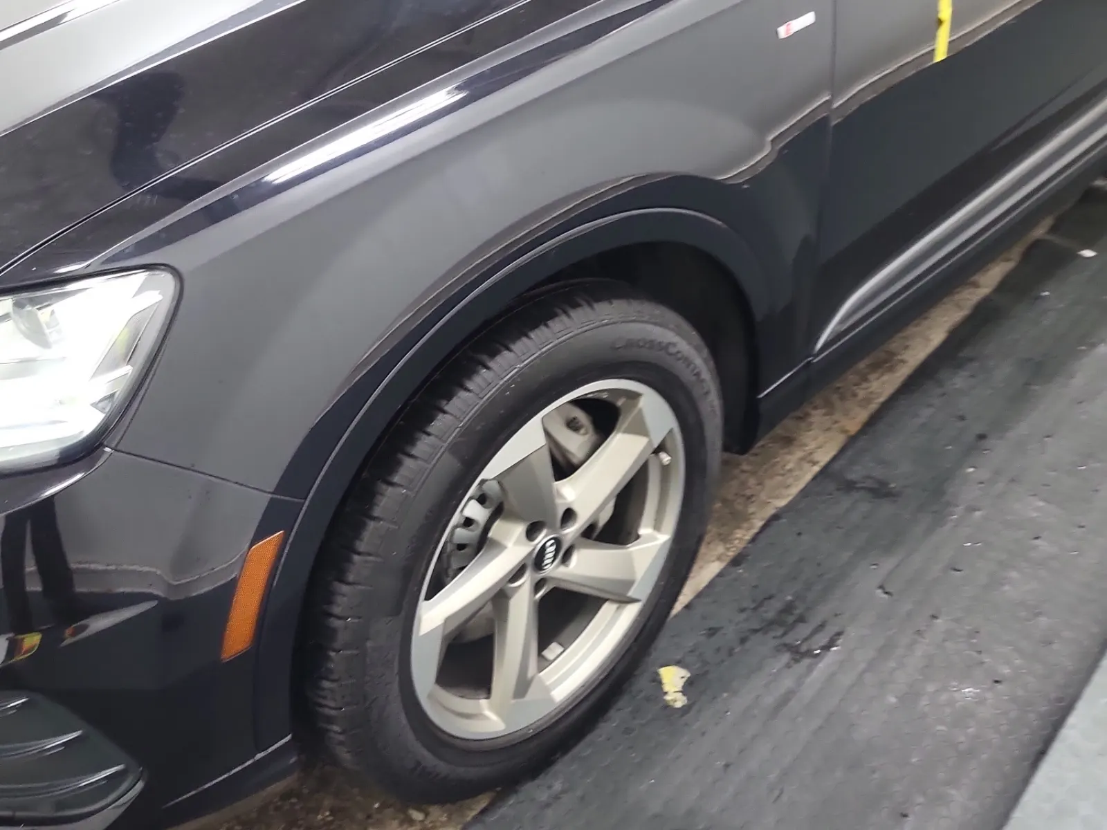 Front driver wheel/tire photo