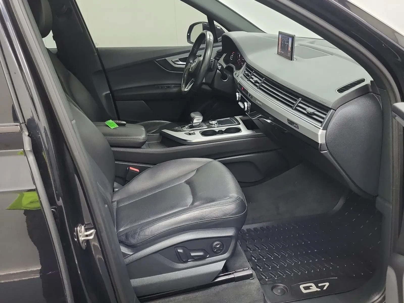 Right Side Interior Photo