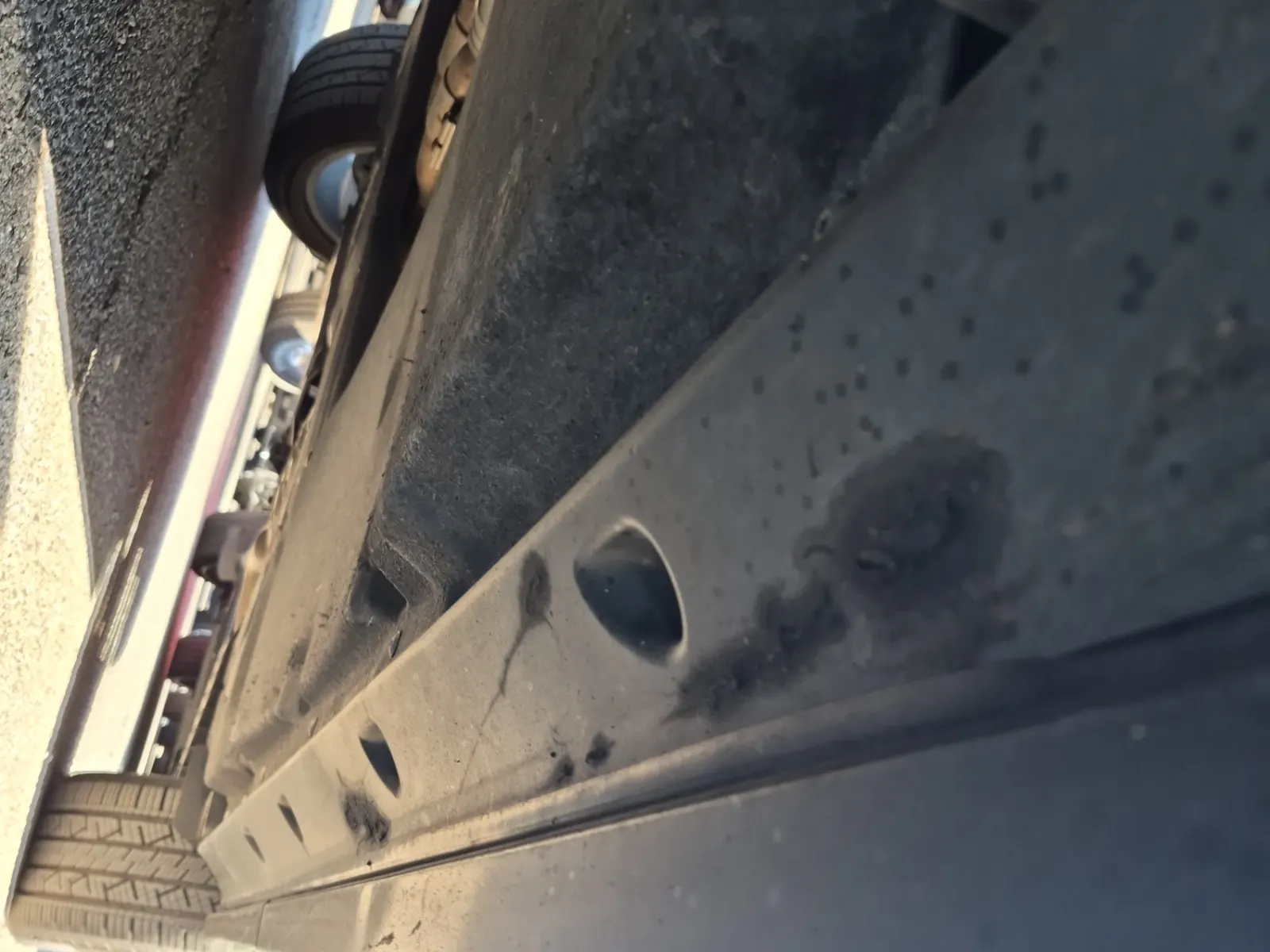 Undercarriage - Driver Photo