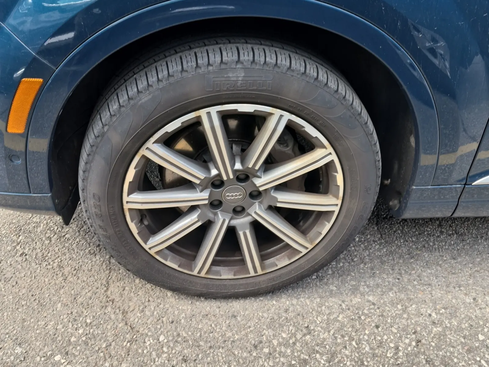 Front driver wheel/tire photo