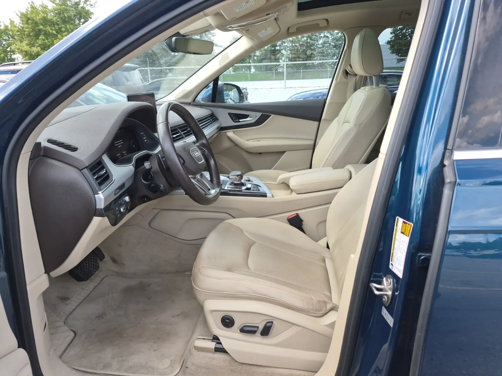 Front Interior Photo