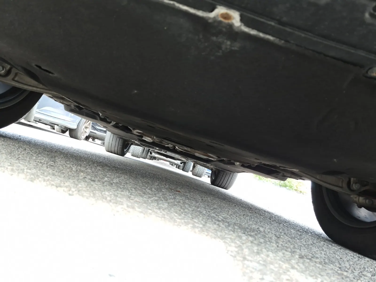 Undercarriage - Front Photo