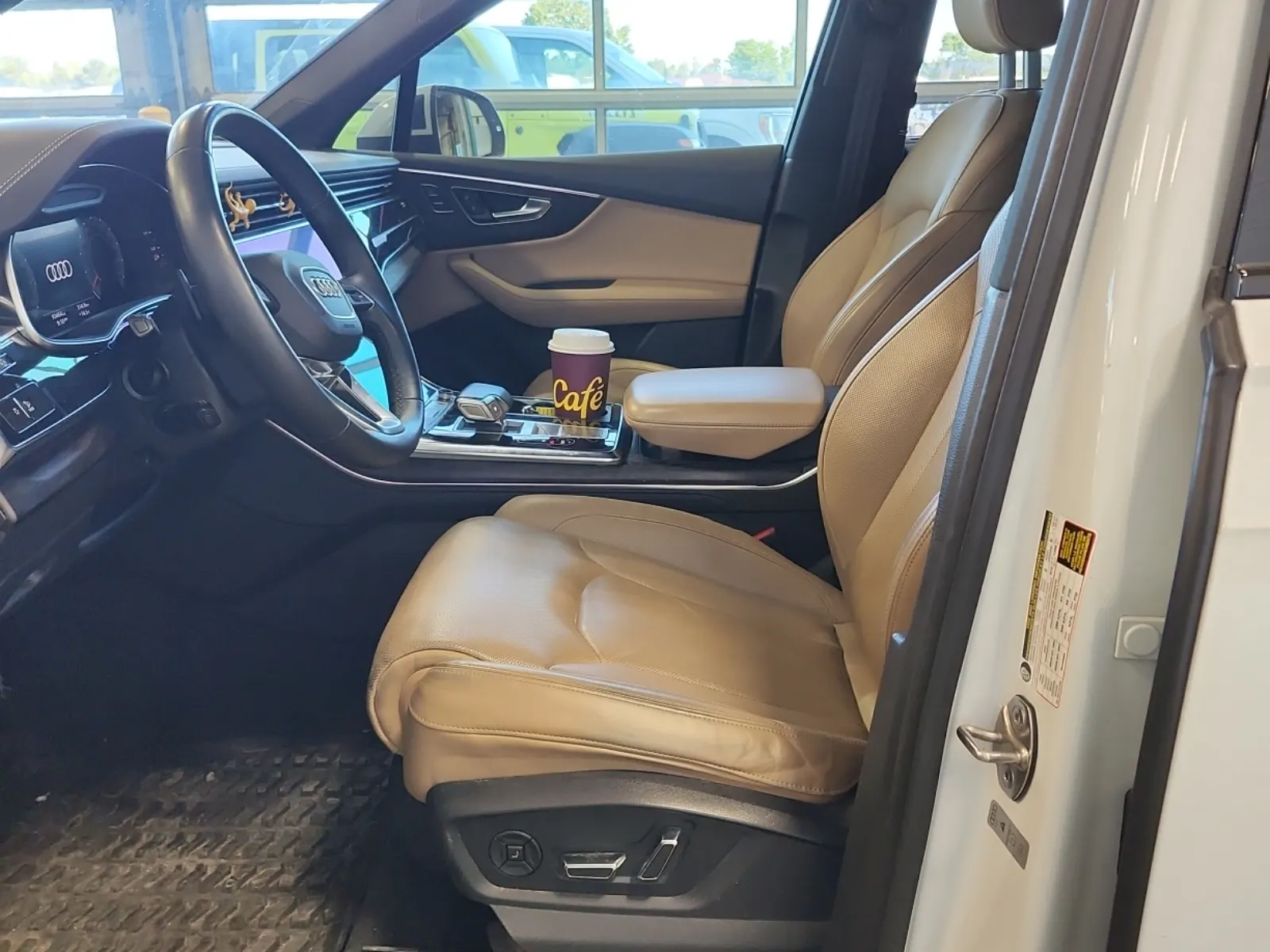 Front Interior Photo