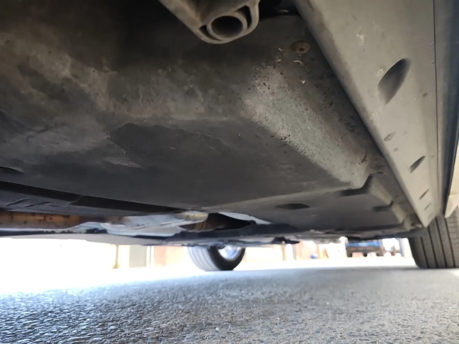 Undercarriage - Driver Photo