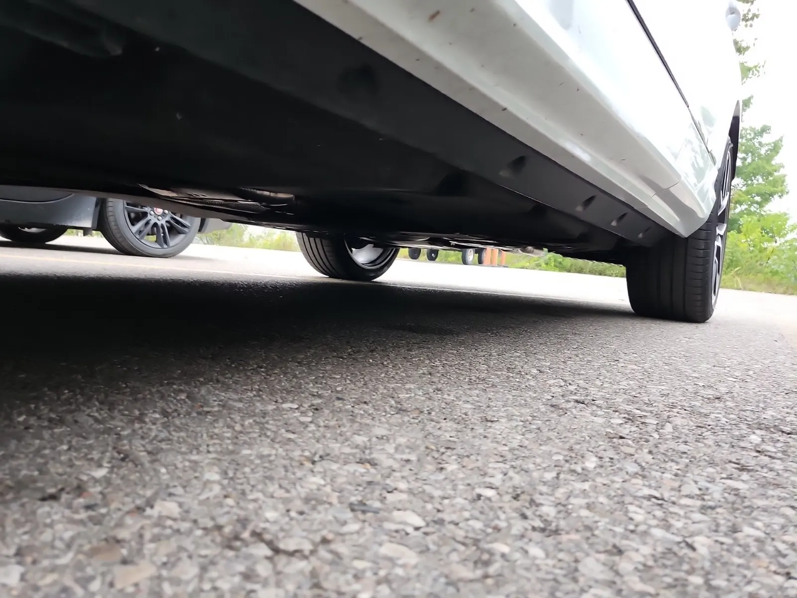 Undercarriage - Driver Photo