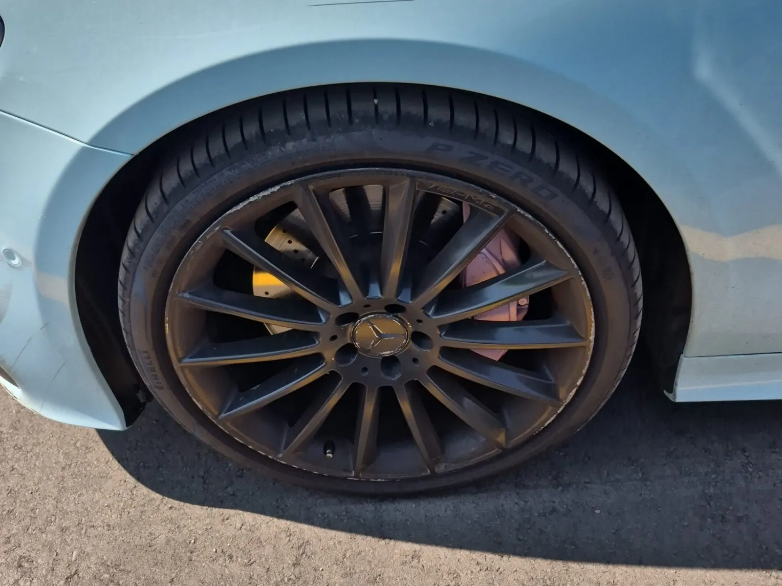 Front driver wheel/tire photo
