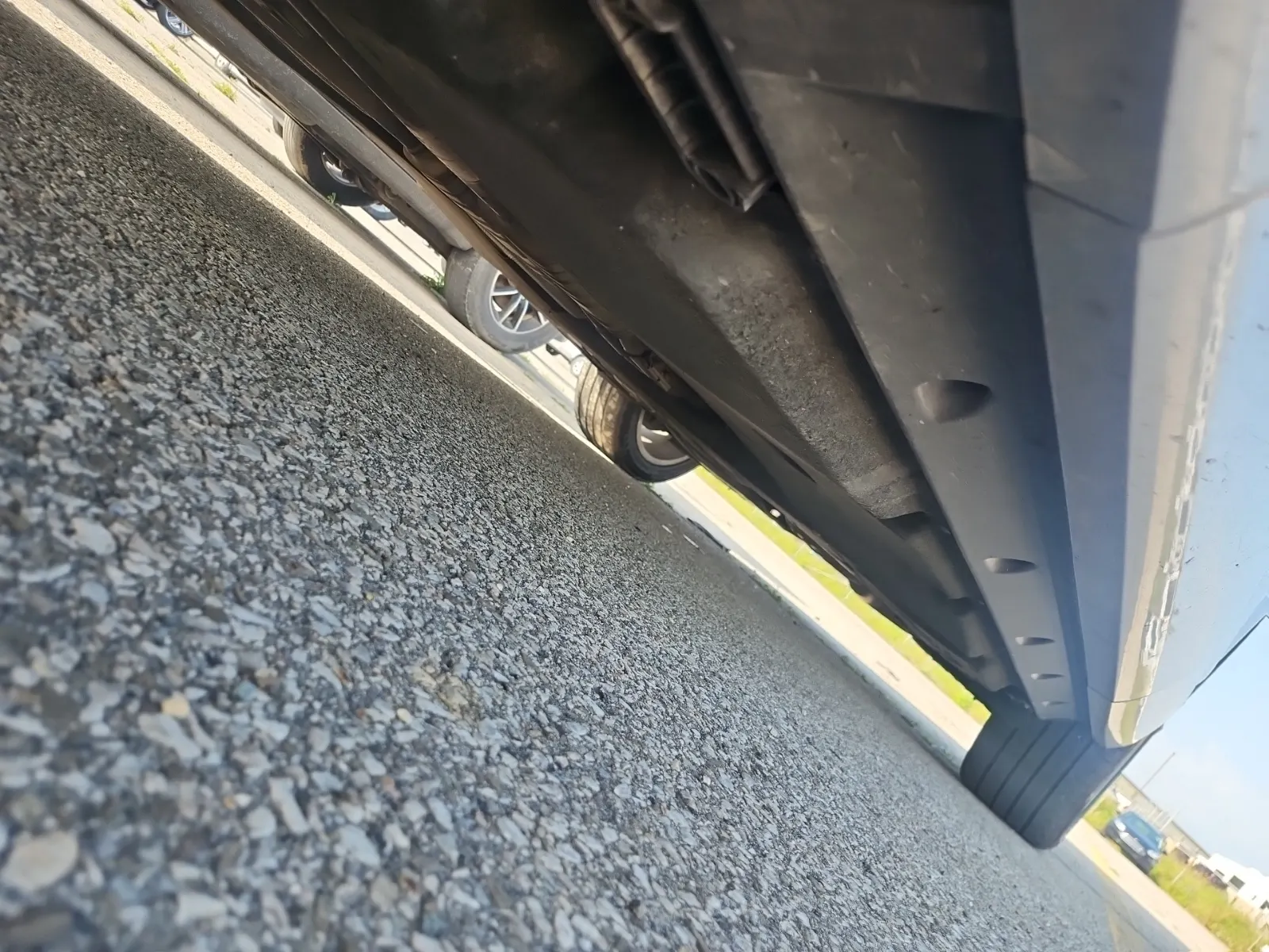 Undercarriage - Driver Photo