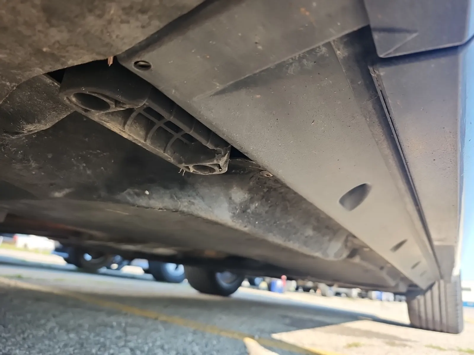 Undercarriage - Driver Photo