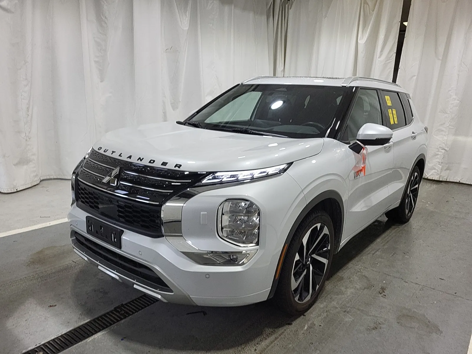 2023 Mitsubishi Outlander PHEV
