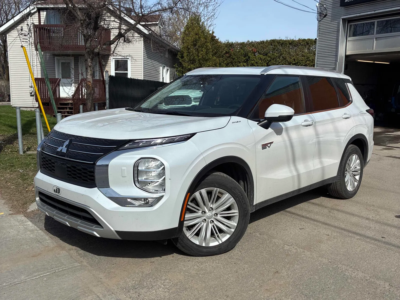 2023 Mitsubishi Outlander PHEV