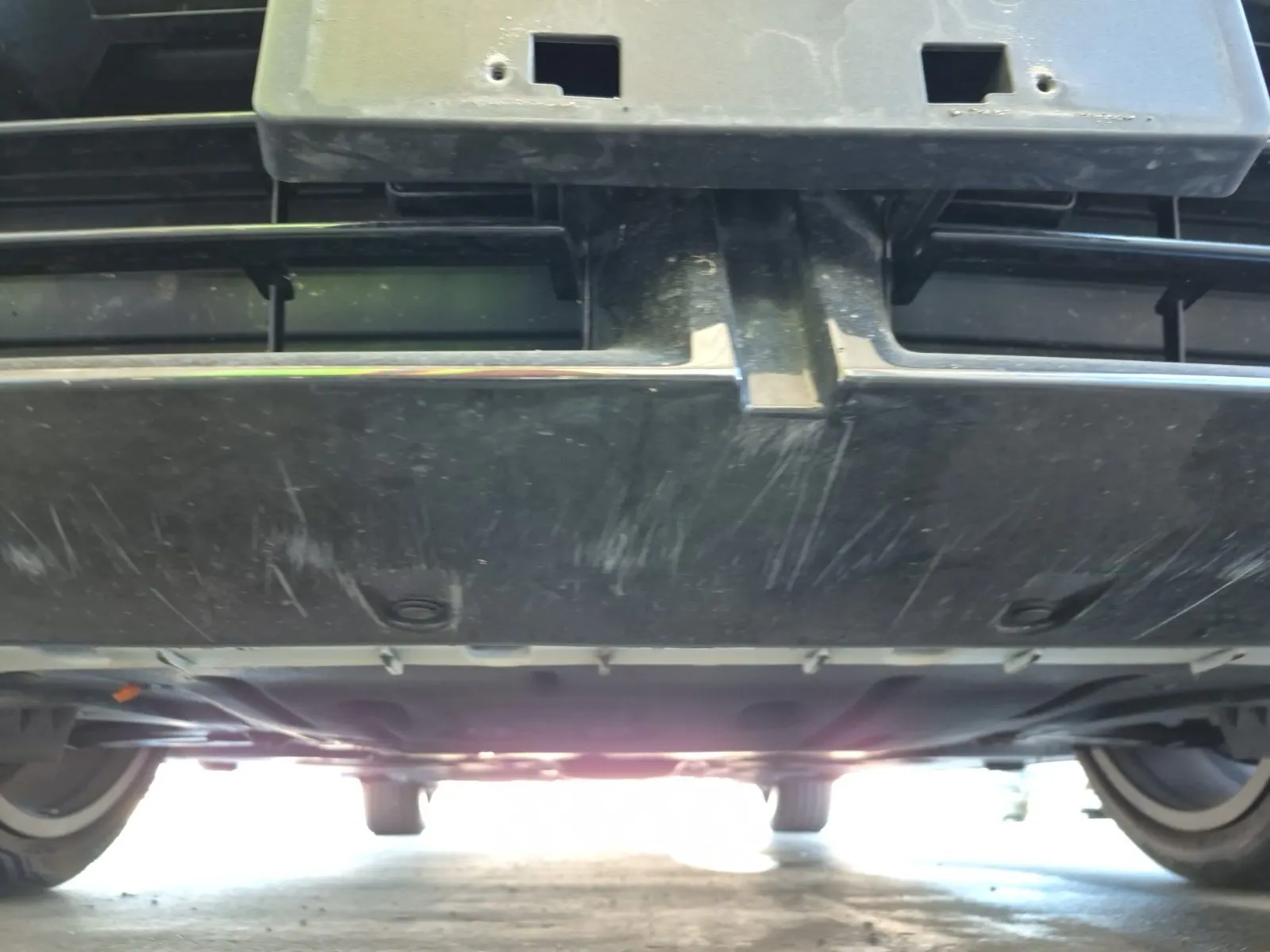 Undercarriage - Front Photo