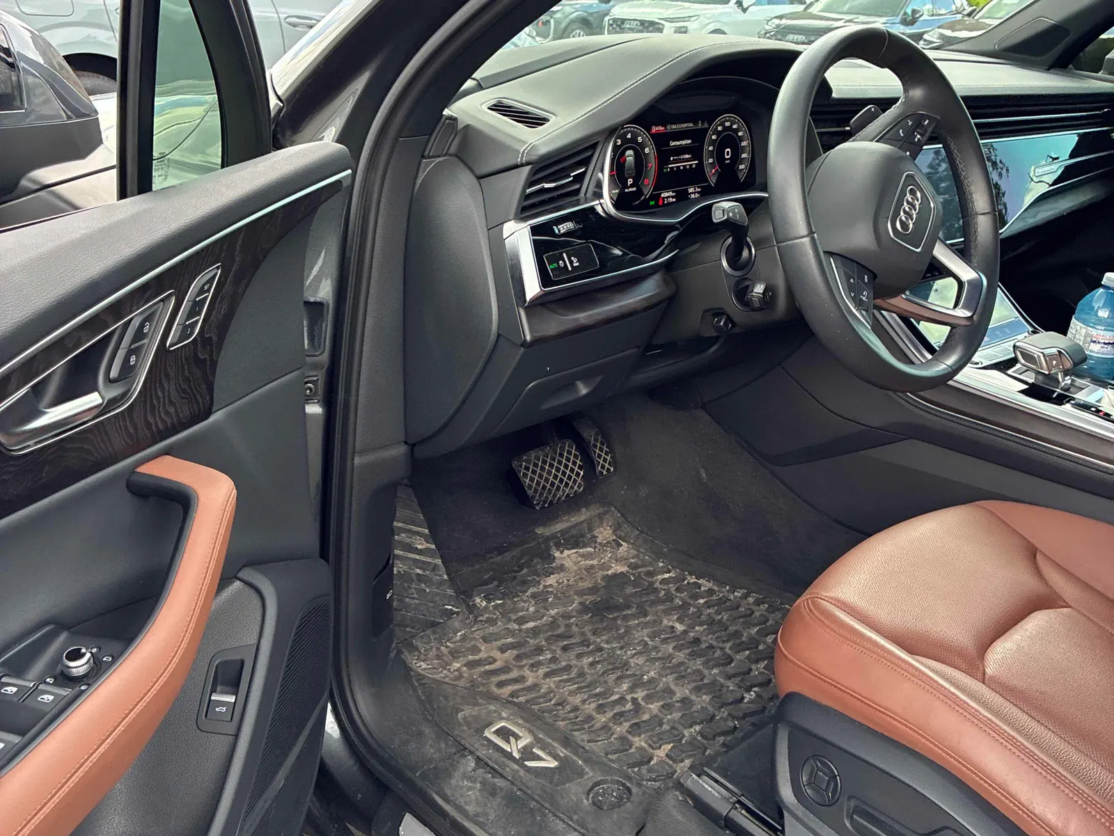 Interior driver side
