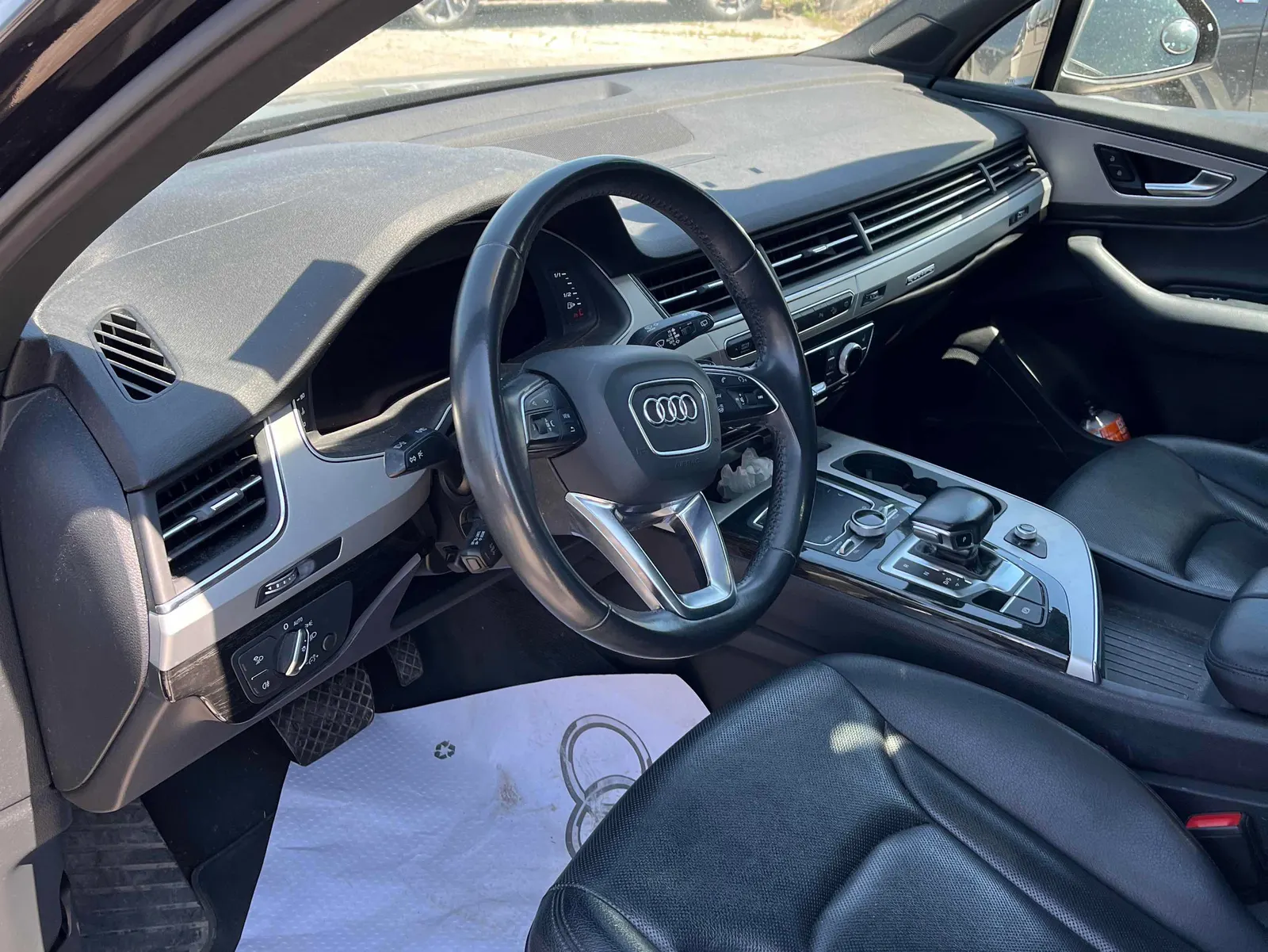 Interior driver side