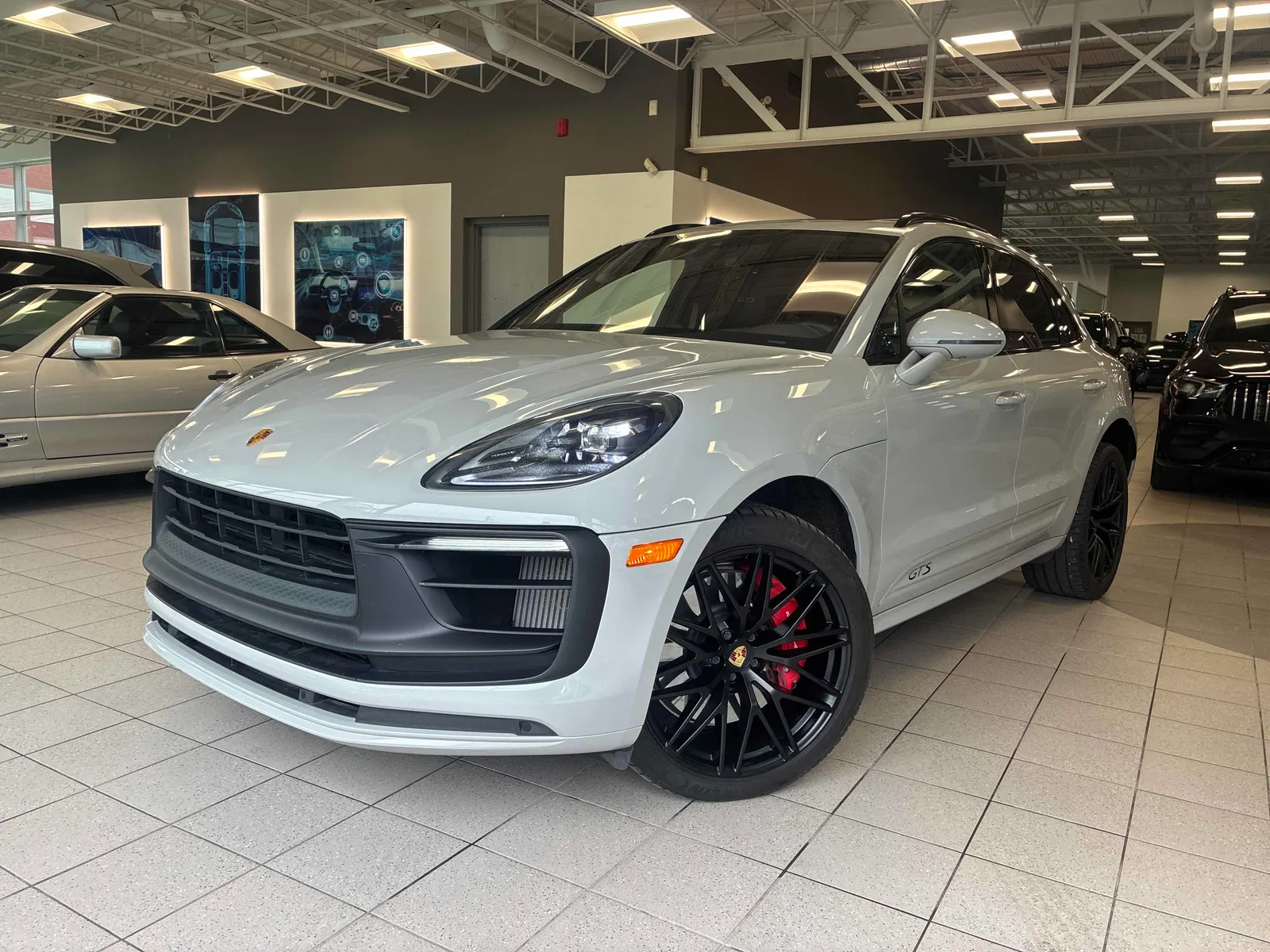 2022 Porsche Macan
