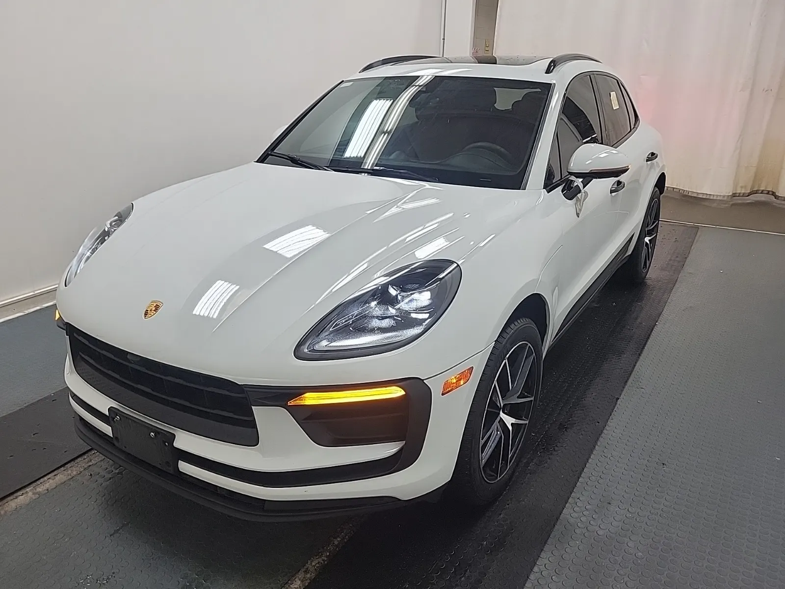 2023 Porsche Macan