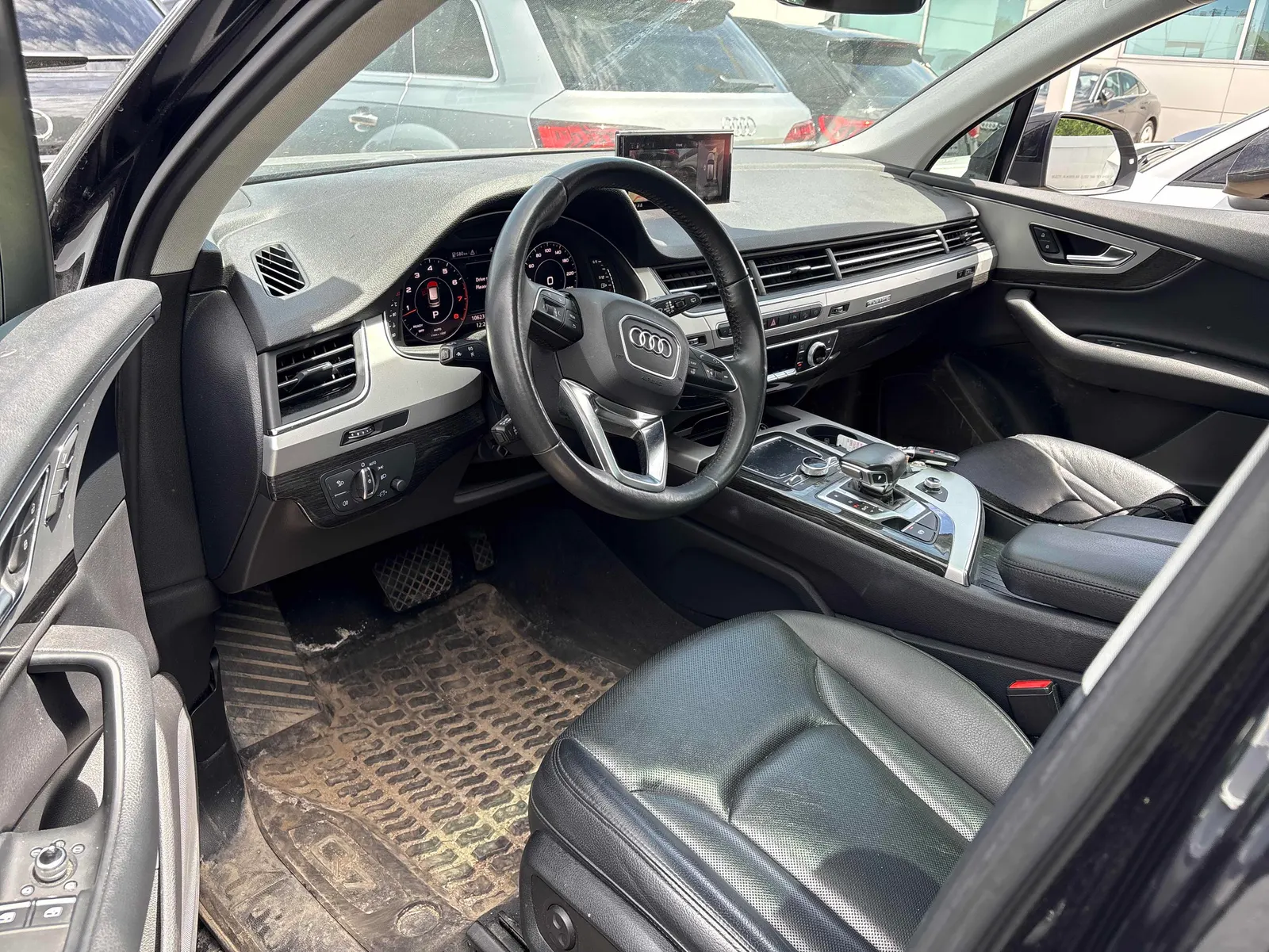 Interior driver side