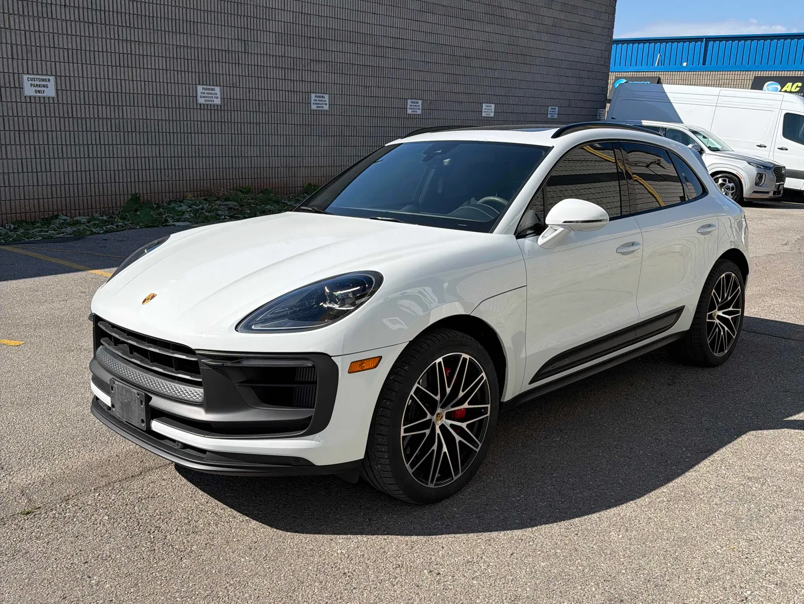 2023 Porsche Macan