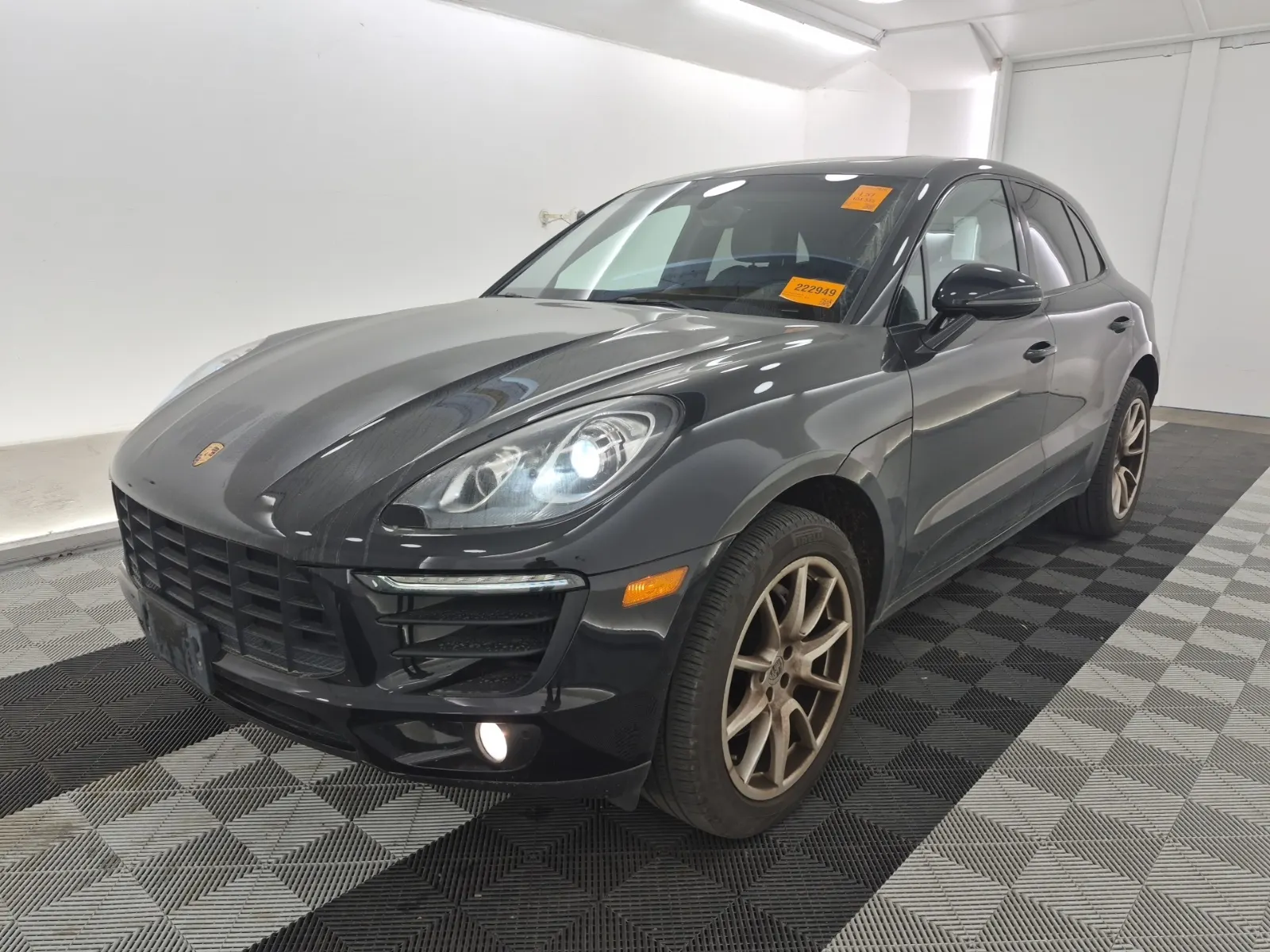 2016 Porsche Macan